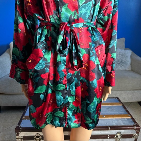 Victoria’s Secret Red Green Floral Gold Label Kimono Robe - Picture 3 of 9